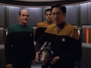 extant_StarTrek_VOY_5x25-Warhead_01134.jpg