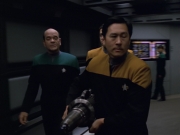 extant_StarTrek_VOY_5x25-Warhead_01144.jpg