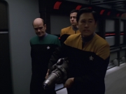 extant_StarTrek_VOY_5x25-Warhead_01145.jpg