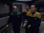 extant_StarTrek_VOY_5x25-Warhead_01147.jpg