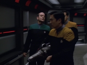 extant_StarTrek_VOY_5x25-Warhead_01149.jpg