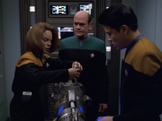 Filename=extant_StarTrek_VOY_5x25-Warhead_01166.jpg
Filesize=165KiB
Dimensions=1200x900
Date added=Nov 22, 2019 extant_StarTrek_VOY_5x25-Warhead_01166.jpg