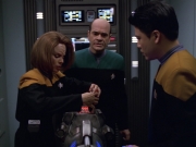 Filename=extant_StarTrek_VOY_5x25-Warhead_01170.jpg
Filesize=162KiB
Dimensions=1200x900
Date added=Nov 22, 2019 extant_StarTrek_VOY_5x25-Warhead_01170.jpg