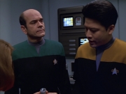 Filename=extant_StarTrek_VOY_5x25-Warhead_01237.jpg
Filesize=128KiB
Dimensions=1200x900
Date added=Nov 22, 2019 extant_StarTrek_VOY_5x25-Warhead_01237.jpg