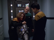 Filename=extant_StarTrek_VOY_5x25-Warhead_01246.jpg
Filesize=141KiB
Dimensions=1200x900
Date added=Nov 22, 2019 extant_StarTrek_VOY_5x25-Warhead_01246.jpg