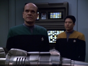 Filename=extant_StarTrek_VOY_5x25-Warhead_01384.jpg
Filesize=170KiB
Dimensions=1200x900
Date added=Nov 22, 2019 extant_StarTrek_VOY_5x25-Warhead_01384.jpg