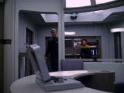 extant_StarTrek_VOY_5x25-Warhead_01833.jpg