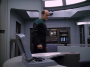 extant_StarTrek_VOY_5x25-Warhead_01835.jpg
