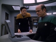 extant_StarTrek_VOY_5x25-Warhead_01842.jpg