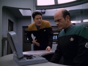 extant_StarTrek_VOY_5x25-Warhead_01843.jpg
