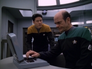 extant_StarTrek_VOY_5x25-Warhead_01851.jpg