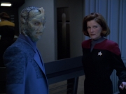Filename=extant_StarTrek_VOY_5x25-Warhead_02123.jpg
Filesize=136KiB
Dimensions=1200x900
Date added=Nov 22, 2019 extant_StarTrek_VOY_5x25-Warhead_02123.jpg