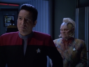 extant_StarTrek_VOY_5x25-Warhead_02125.jpg