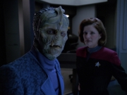 extant_StarTrek_VOY_5x25-Warhead_02195.jpg