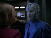 extant_StarTrek_VOY_5x25-Warhead_02215.jpg