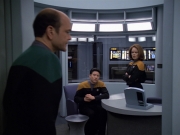 Filename=extant_StarTrek_VOY_5x25-Warhead_02526.jpg
Filesize=160KiB
Dimensions=1200x900
Date added=Nov 22, 2019 extant_StarTrek_VOY_5x25-Warhead_02526.jpg