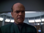 extant_StarTrek_VOY_5x25-Warhead_02713.jpg
