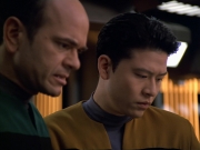 extant_StarTrek_VOY_5x25-Warhead_02718.jpg