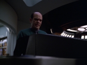 Filename=extant_StarTrek_VOY_5x25-Warhead_02813.jpg
Filesize=137KiB
Dimensions=1200x900
Date added=Nov 22, 2019 extant_StarTrek_VOY_5x25-Warhead_02813.jpg
