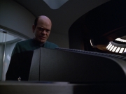 Filename=extant_StarTrek_VOY_5x25-Warhead_02817.jpg
Filesize=122KiB
Dimensions=1200x900
Date added=Nov 22, 2019 extant_StarTrek_VOY_5x25-Warhead_02817.jpg