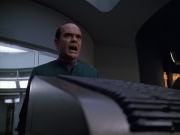 extant_StarTrek_VOY_5x25-Warhead_02823.jpg