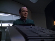 Filename=extant_StarTrek_VOY_5x25-Warhead_02825.jpg
Filesize=126KiB
Dimensions=1200x900
Date added=Nov 22, 2019 extant_StarTrek_VOY_5x25-Warhead_02825.jpg