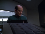 Filename=extant_StarTrek_VOY_5x25-Warhead_02827.jpg
Filesize=123KiB
Dimensions=1200x900
Date added=Nov 22, 2019 extant_StarTrek_VOY_5x25-Warhead_02827.jpg