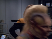 extant_StarTrek_VOY_5x25-Warhead_03033.jpg