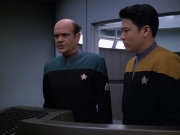Filename=extant_StarTrek_VOY_5x25-Warhead_03170.jpg
Filesize=132KiB
Dimensions=1200x900
Date added=Nov 22, 2019 extant_StarTrek_VOY_5x25-Warhead_03170.jpg