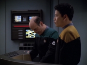 Filename=extant_StarTrek_VOY_5x25-Warhead_03181.jpg
Filesize=143KiB
Dimensions=1200x900
Date added=Nov 22, 2019 extant_StarTrek_VOY_5x25-Warhead_03181.jpg