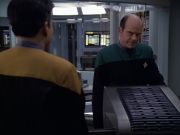 extant_StarTrek_VOY_5x25-Warhead_03365.jpg