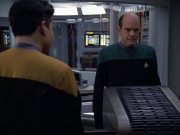 Filename=extant_StarTrek_VOY_5x25-Warhead_03371.jpg
Filesize=166KiB
Dimensions=1200x900
Date added=Nov 22, 2019 extant_StarTrek_VOY_5x25-Warhead_03371.jpg