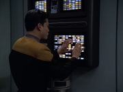 Filename=extant_StarTrek_VOY_5x25-Warhead_03469.jpg
Filesize=157KiB
Dimensions=1200x900
Date added=Nov 22, 2019 extant_StarTrek_VOY_5x25-Warhead_03469.jpg