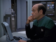 extant_StarTrek_VOY_5x25-Warhead_03611.jpg