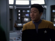 extant_StarTrek_VOY_5x25-Warhead_03643.jpg